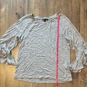 🌟 🌟 Banana Republic Light Gray mid length Sleeve Top